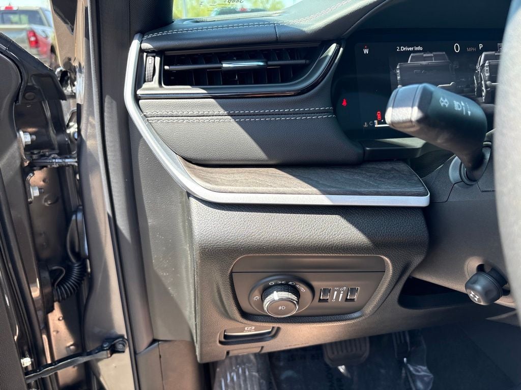 2026 Jeep Grand Cherokee GRAND CHEROKEE L LIMITED RESERVE 4X4