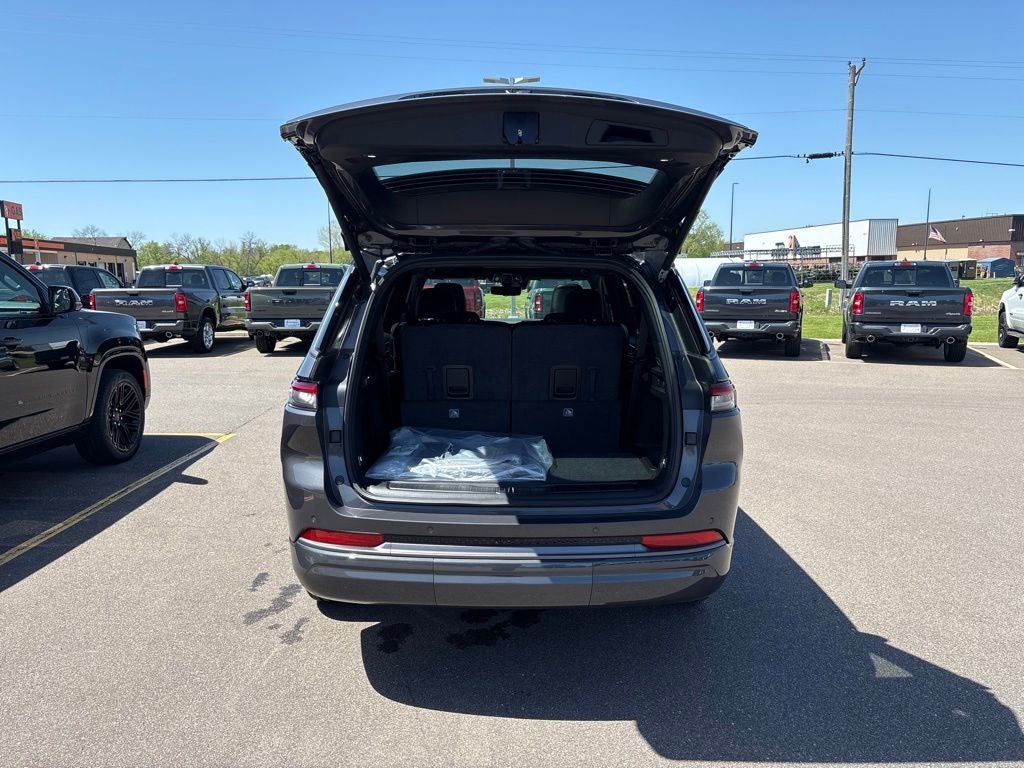 2026 Jeep Grand Cherokee GRAND CHEROKEE L LIMITED RESERVE 4X4