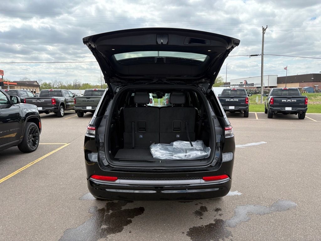2026 Jeep Grand Cherokee GRAND CHEROKEE L LIMITED RESERVE 4X4
