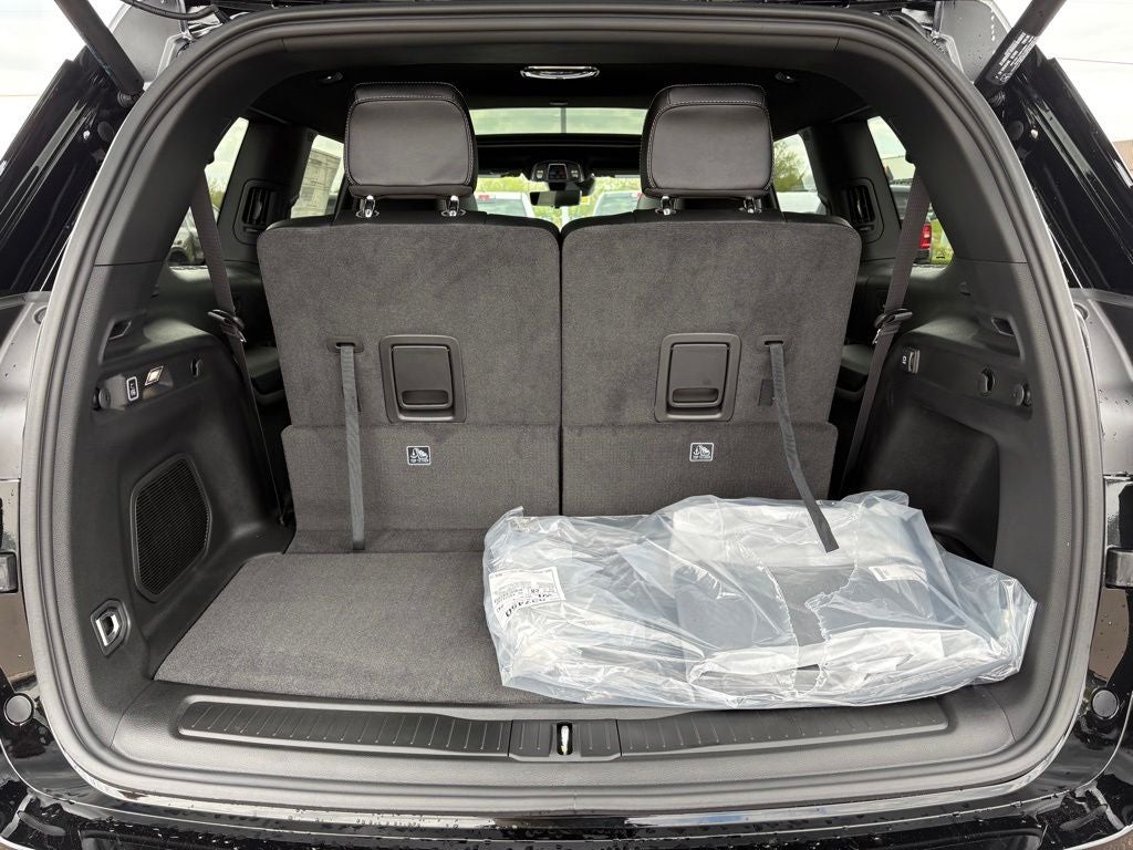 2026 Jeep Grand Cherokee GRAND CHEROKEE L LIMITED RESERVE 4X4
