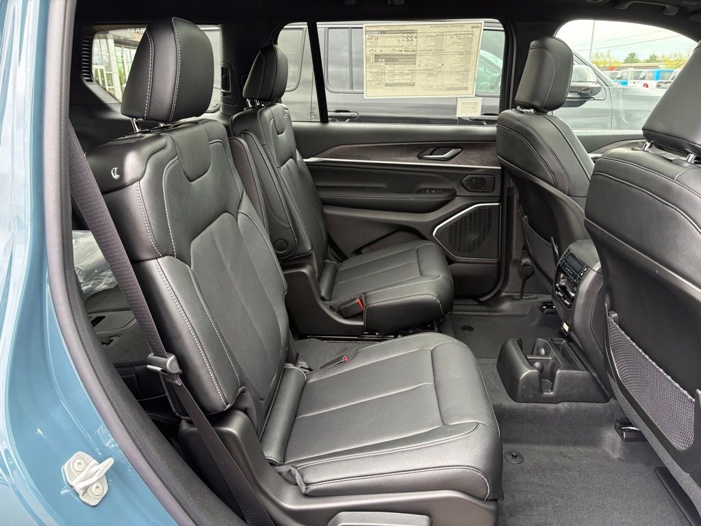 2026 Jeep Grand Cherokee GRAND CHEROKEE L LIMITED RESERVE 4X4