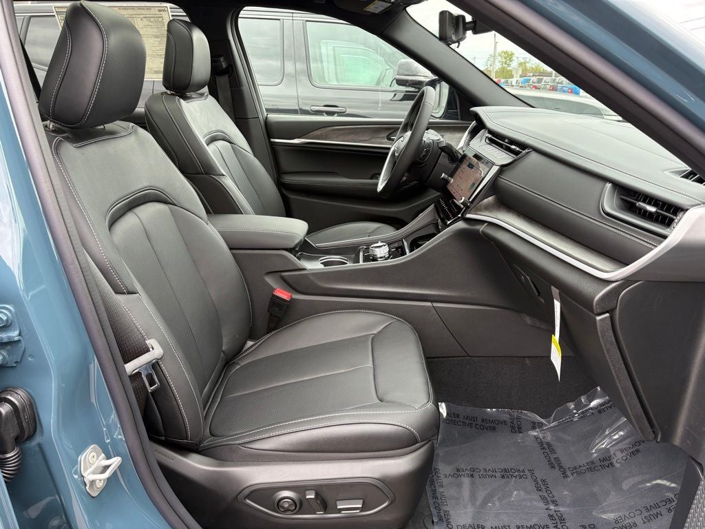 2026 Jeep Grand Cherokee GRAND CHEROKEE L LIMITED RESERVE 4X4
