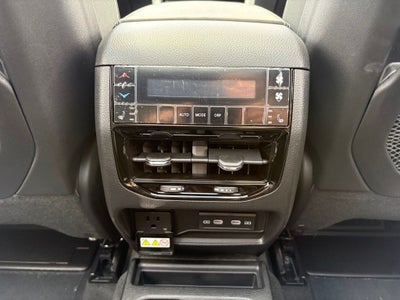 2026 Jeep Grand Cherokee GRAND CHEROKEE L LIMITED RESERVE 4X4