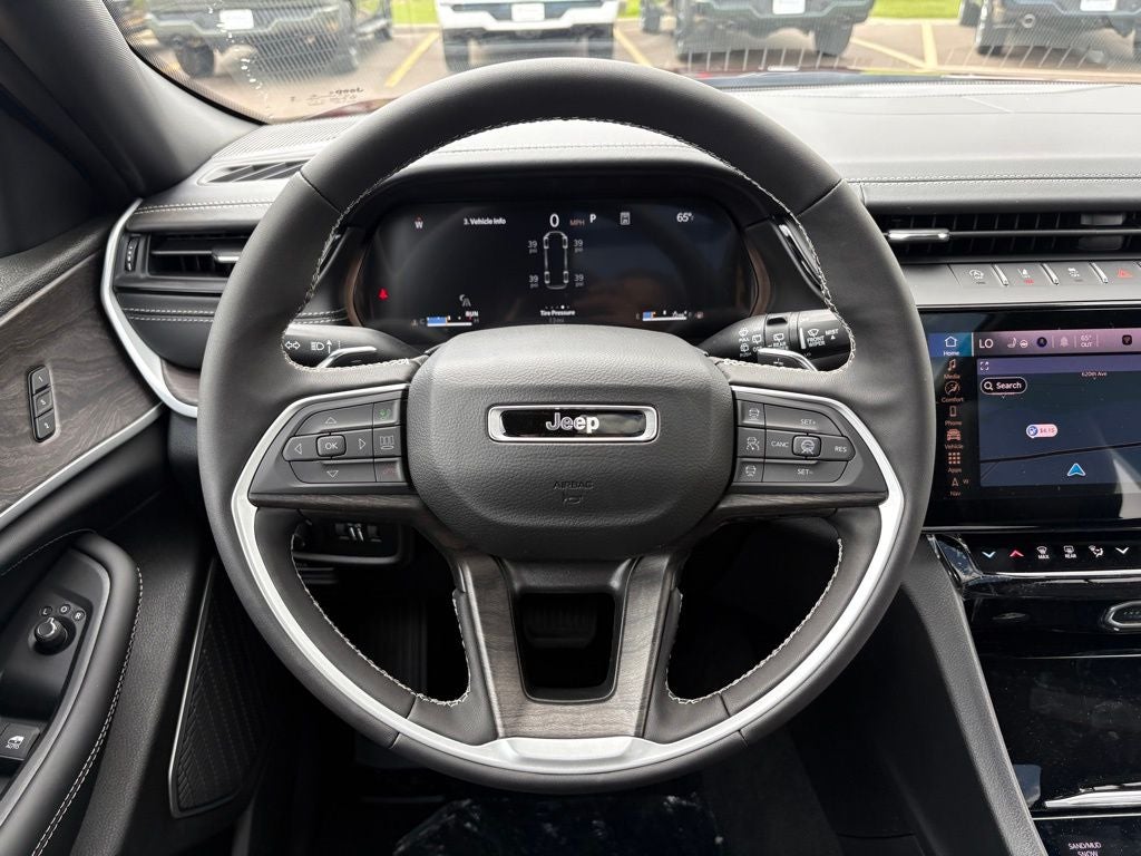 2026 Jeep Grand Cherokee GRAND CHEROKEE L LIMITED RESERVE 4X4