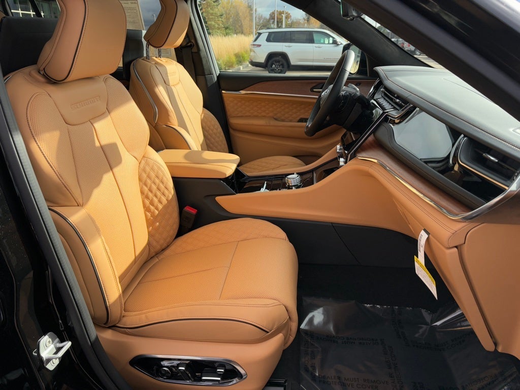 2025 Jeep Grand Cherokee GRAND CHEROKEE L SUMMIT RESERVE 4X4