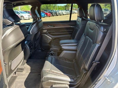 2022 Jeep Grand Cherokee L Summit 4x4