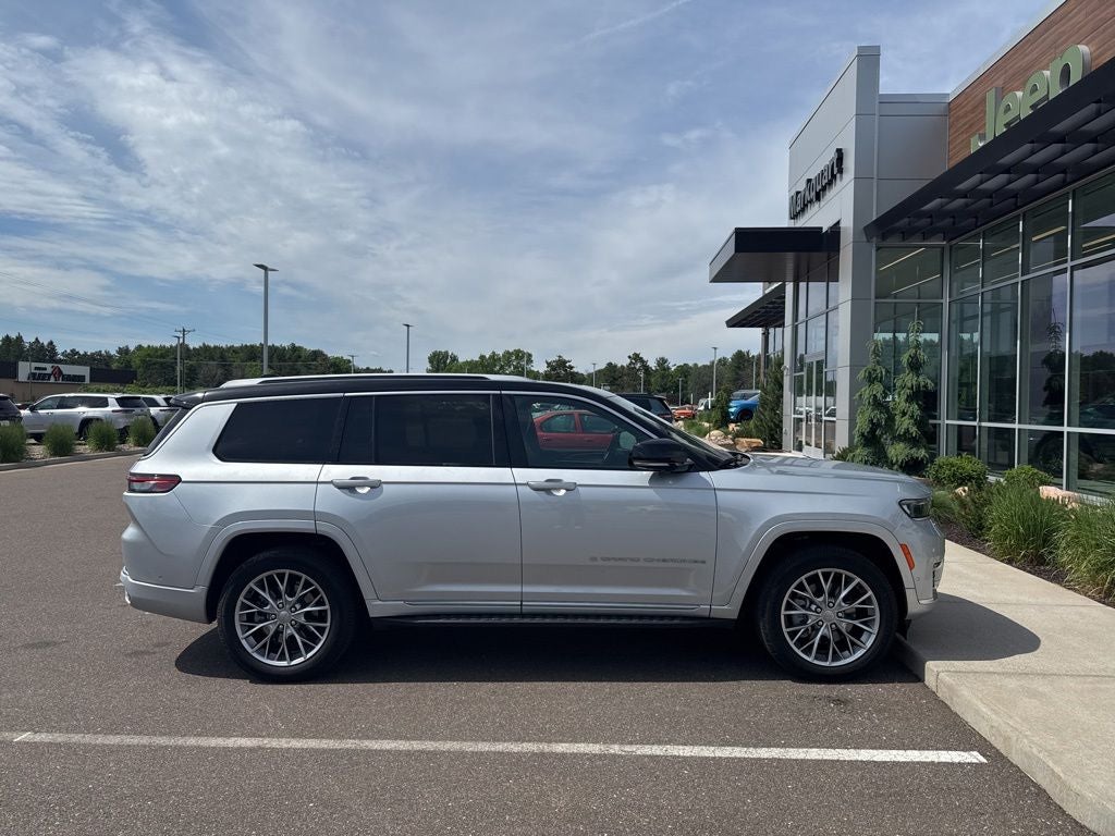 2022 Jeep Grand Cherokee L Summit 4x4