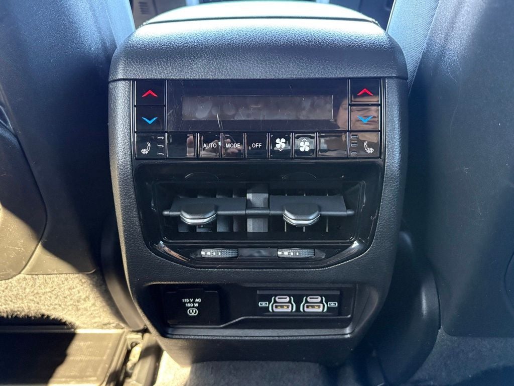 2022 Jeep Grand Cherokee L Summit 4x4