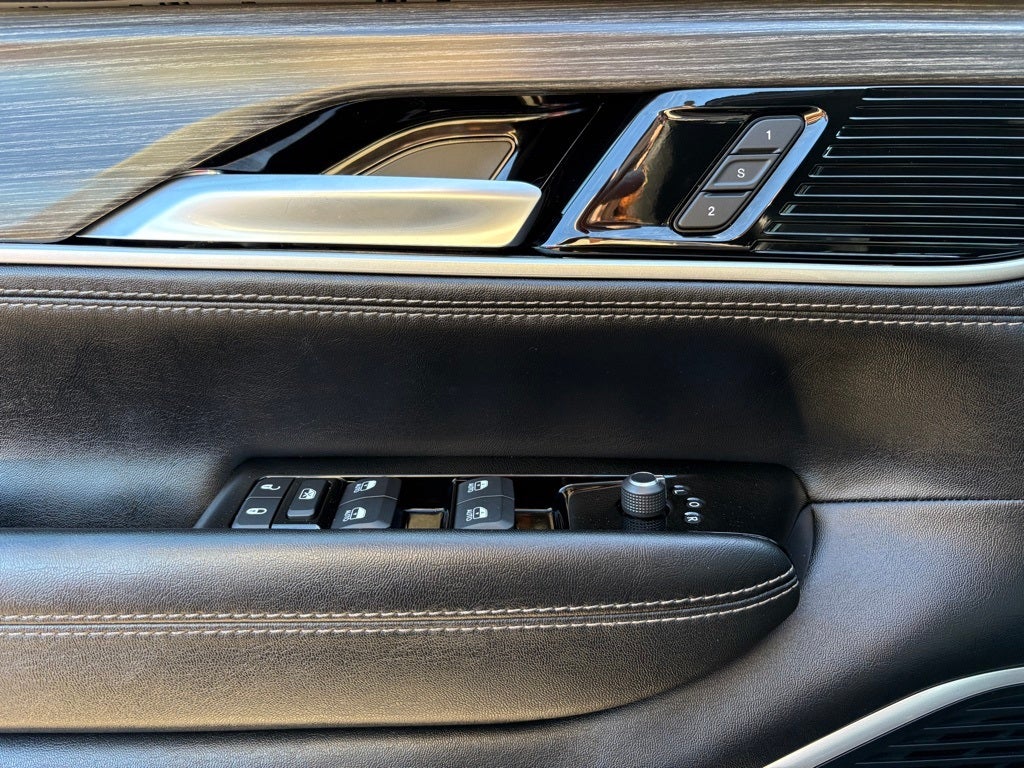 2024 Jeep Wagoneer L Series II 4x4