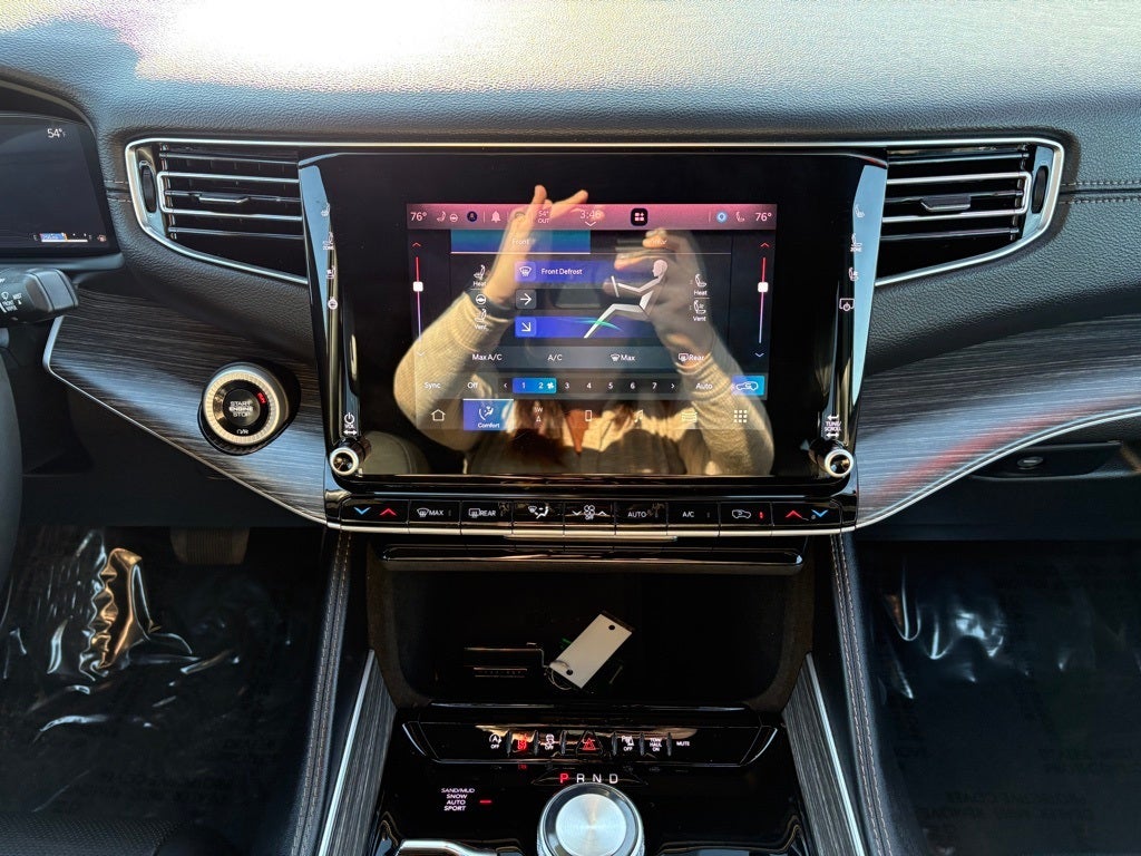 2024 Jeep Wagoneer L Series II 4x4