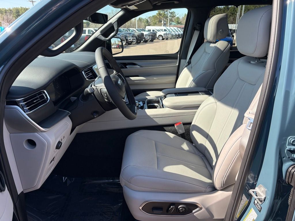 2026 Jeep Grand Wagoneer GRAND WAGONEER L LIMITED RESERVE 4X4