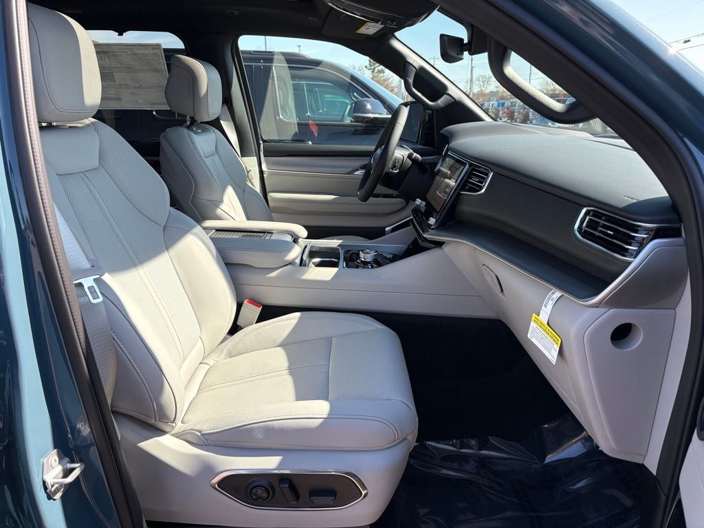 2026 Jeep Grand Wagoneer GRAND WAGONEER L LIMITED RESERVE 4X4