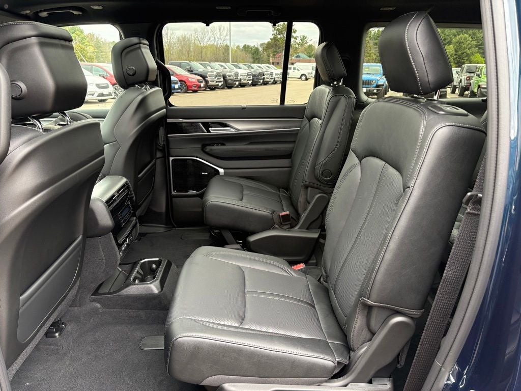 2026 Jeep Grand Wagoneer GRAND WAGONEER L LIMITED RESERVE 4X4