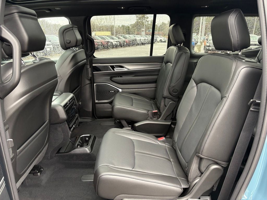 2026 Jeep Grand Wagoneer GRAND WAGONEER UPLAND 4X4