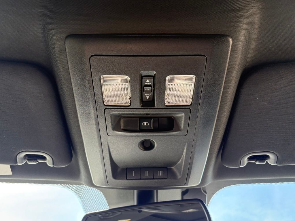 2017 RAM 1500 Rebel Crew Cab 4x4 5'7' Box