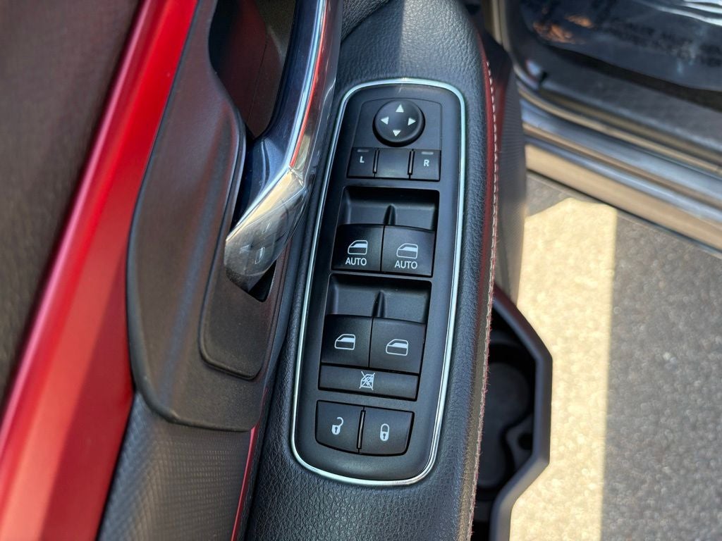 2017 RAM 1500 Rebel Crew Cab 4x4 5'7' Box