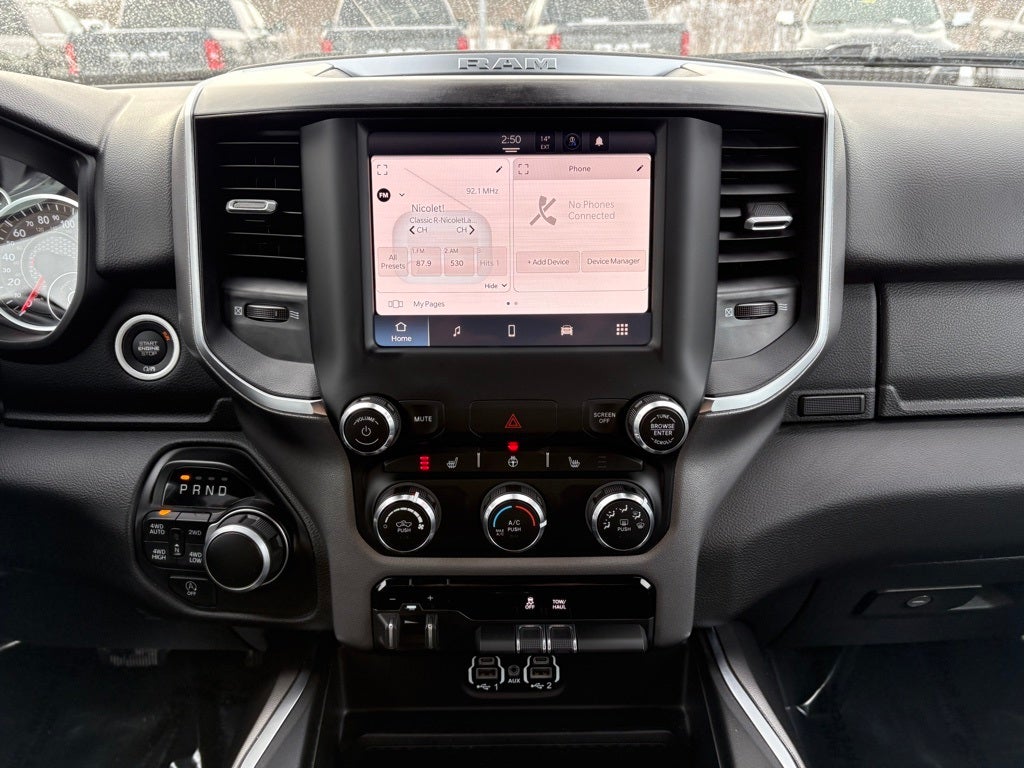 2024 RAM 1500 Big Horn Crew Cab 4x4 5'7' Box