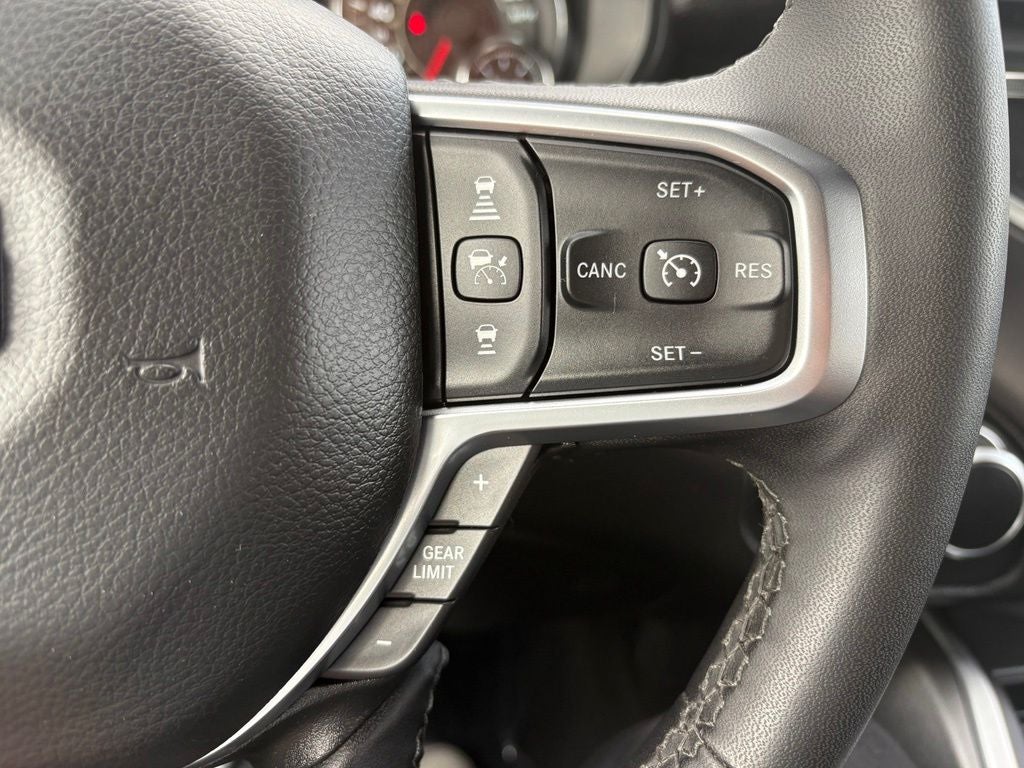 2025 RAM 1500 Big Horn Crew Cab 4x4 5'7' Box