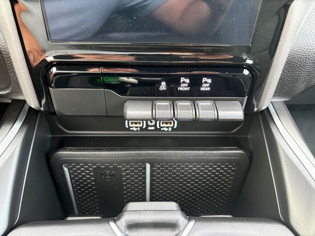 2025 RAM 1500 Big Horn Crew Cab 4x4 5'7' Box