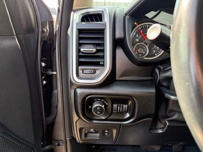 2019 RAM 1500 Big Horn/Lone Star Quad Cab 4x4 6'4' Box