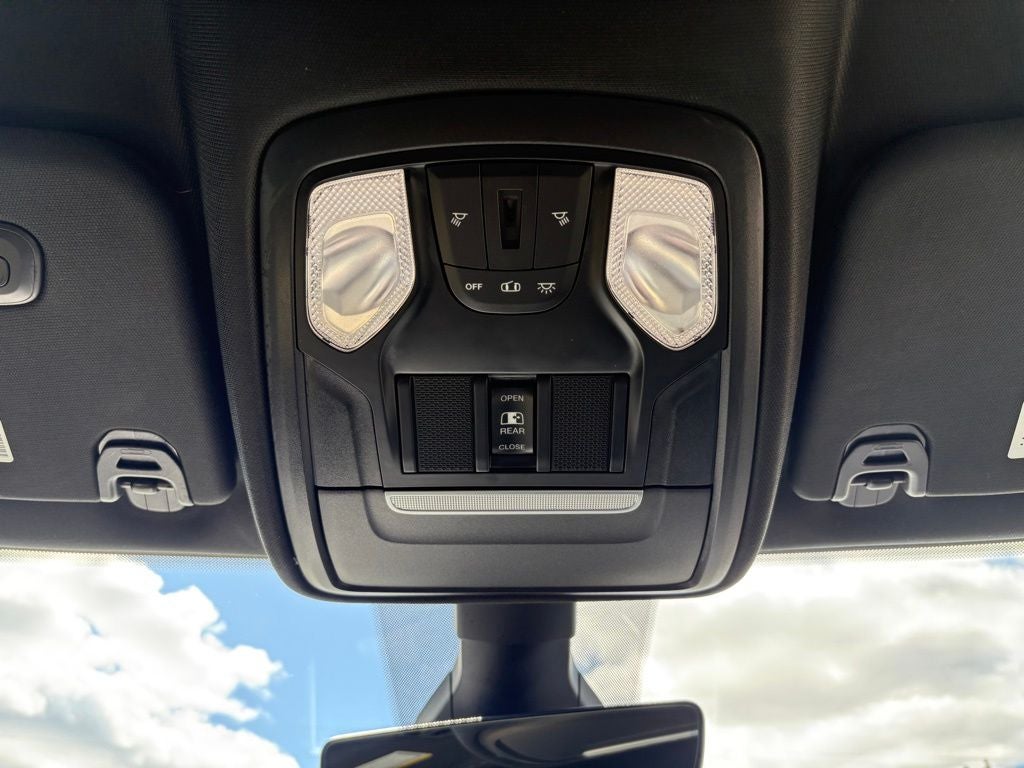 2019 RAM 1500 Big Horn/Lone Star Quad Cab 4x4 6'4' Box