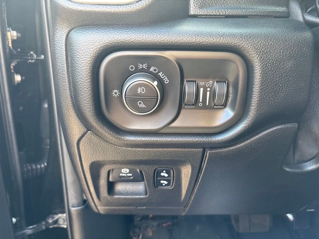 2019 RAM 1500 Big Horn/Lone Star Quad Cab 4x4 6'4' Box