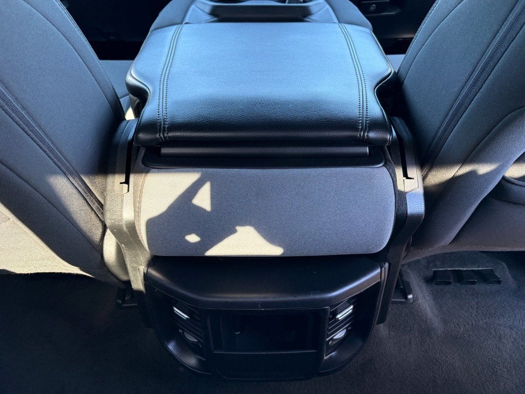 2021 RAM 1500 Big Horn Quad Cab 4x4 6'4' Box