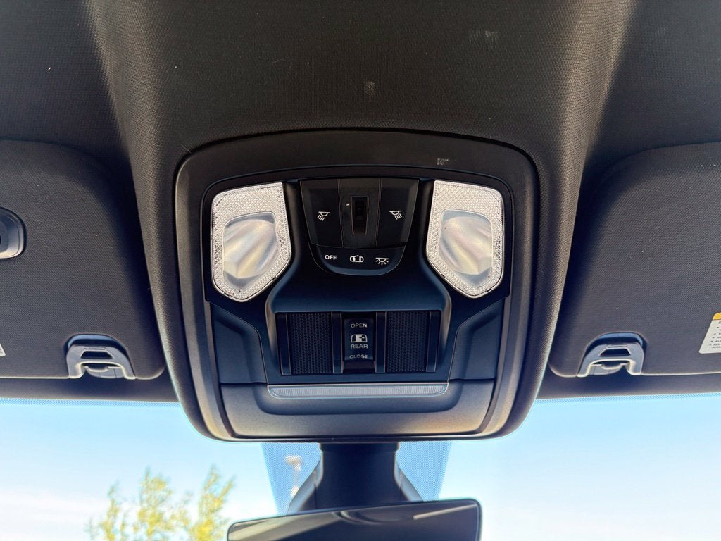 2021 RAM 1500 Big Horn Quad Cab 4x4 6'4' Box