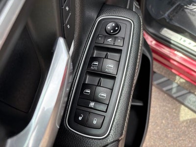2020 RAM 1500 Laramie Quad Cab 4x4 6'4' Box
