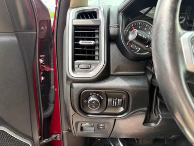 2020 RAM 1500 Laramie Quad Cab 4x4 6'4' Box