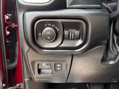 2020 RAM 1500 Laramie Quad Cab 4x4 6'4' Box