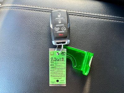 2025 RAM 1500 Big Horn Crew Cab 4x4 5'7' Box