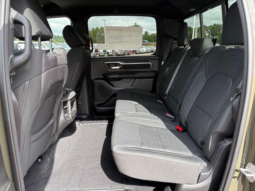 2027 RAM Ram 1500 RAM 1500 BIG HORN CREW CAB 4X4 5'7' BOX