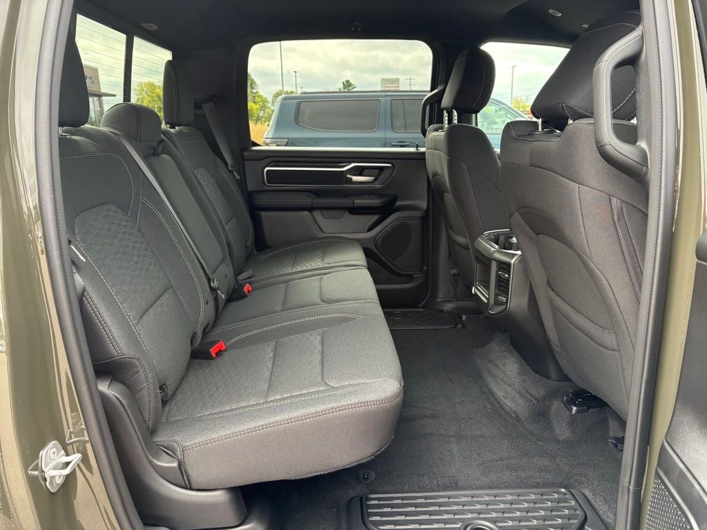 2027 RAM Ram 1500 RAM 1500 BIG HORN CREW CAB 4X4 5'7' BOX