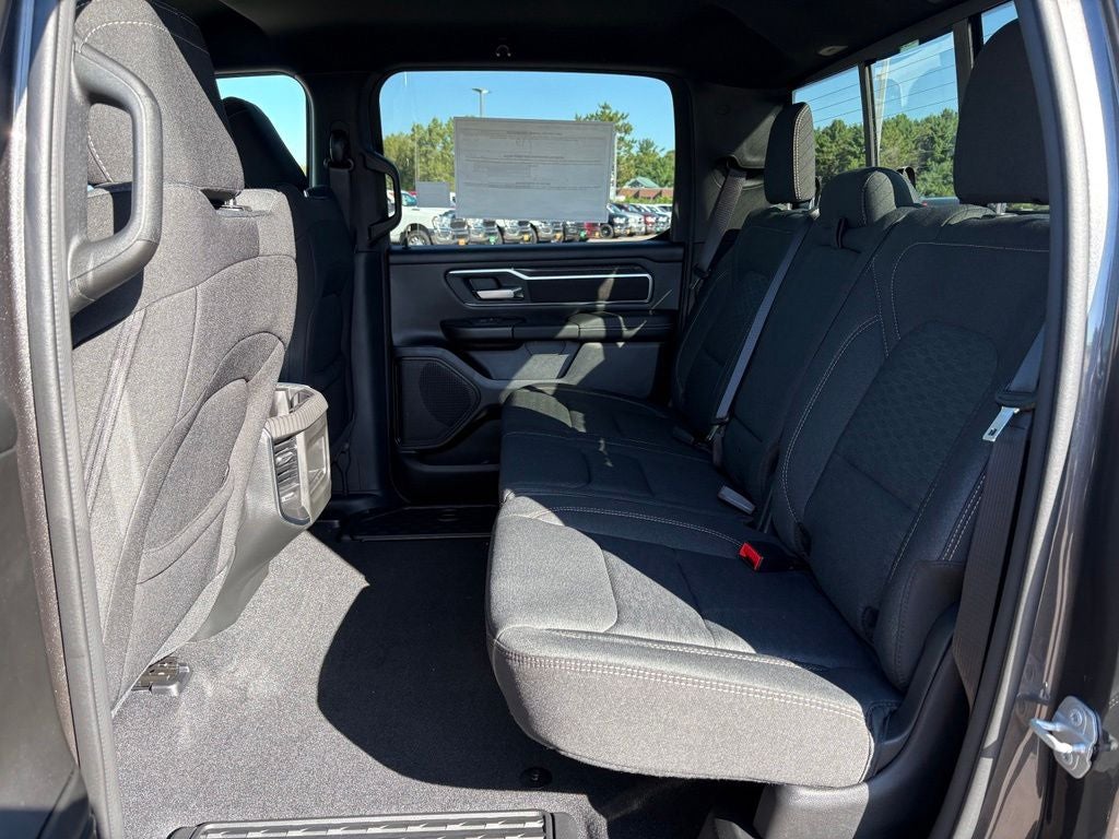 2027 RAM Ram 1500 RAM 1500 BIG HORN CREW CAB 4X4 5'7' BOX
