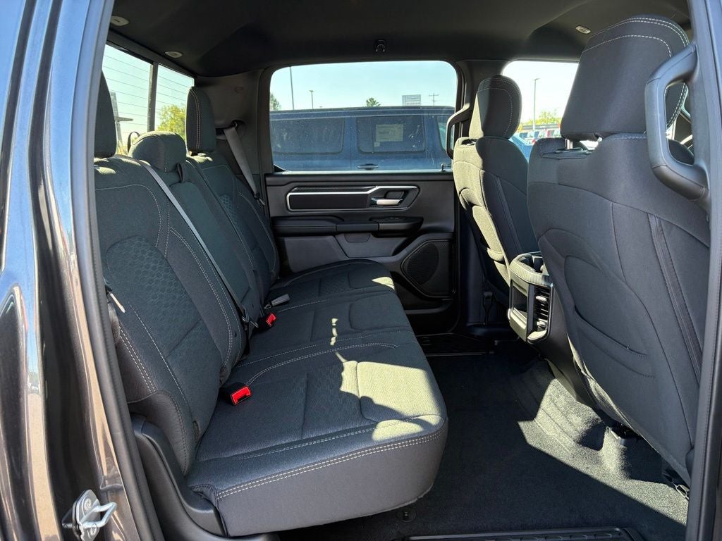 2027 RAM Ram 1500 RAM 1500 BIG HORN CREW CAB 4X4 5'7' BOX