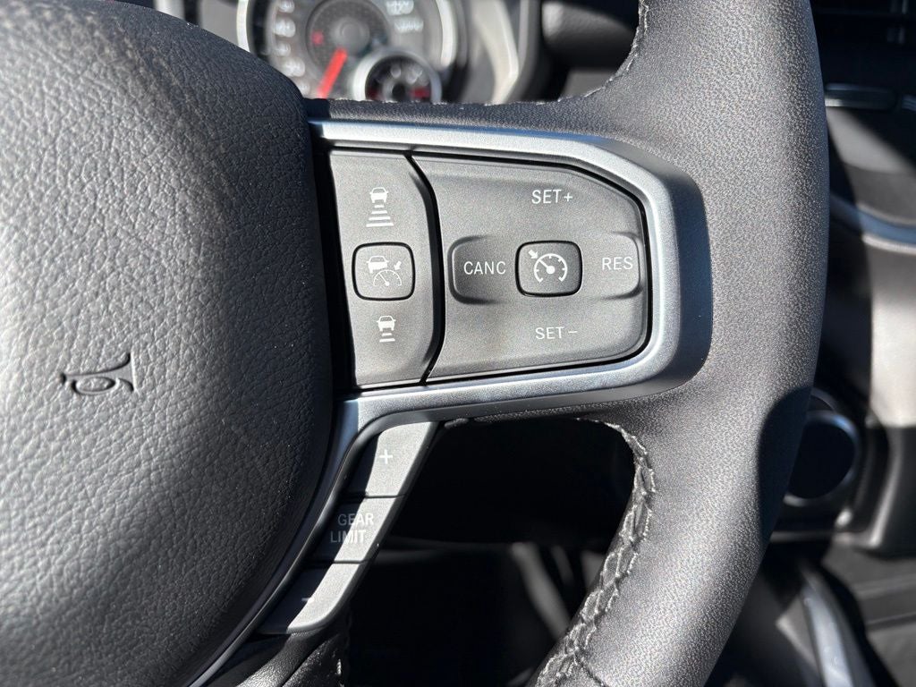 2027 RAM Ram 1500 RAM 1500 BIG HORN CREW CAB 4X4 5'7' BOX