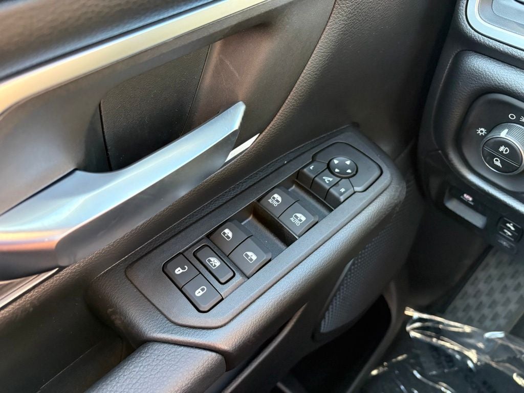 2027 RAM Ram 1500 RAM 1500 BIG HORN CREW CAB 4X4 5'7' BOX