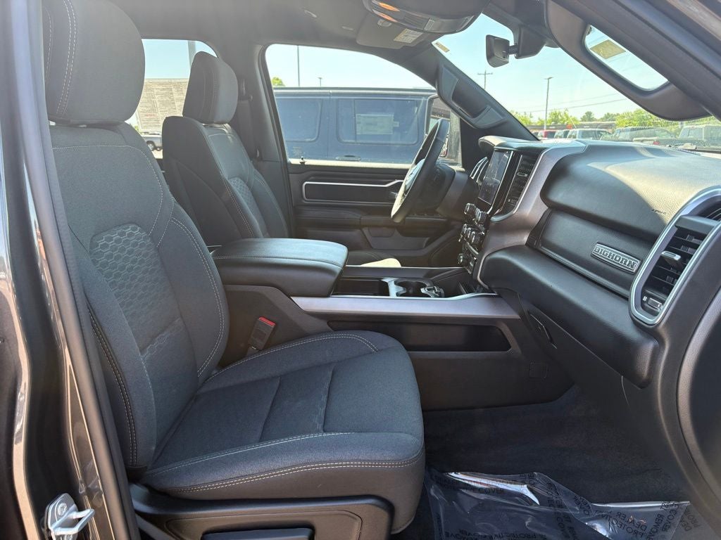 2025 RAM 1500 Big Horn Crew Cab 4x4 5'7' Box