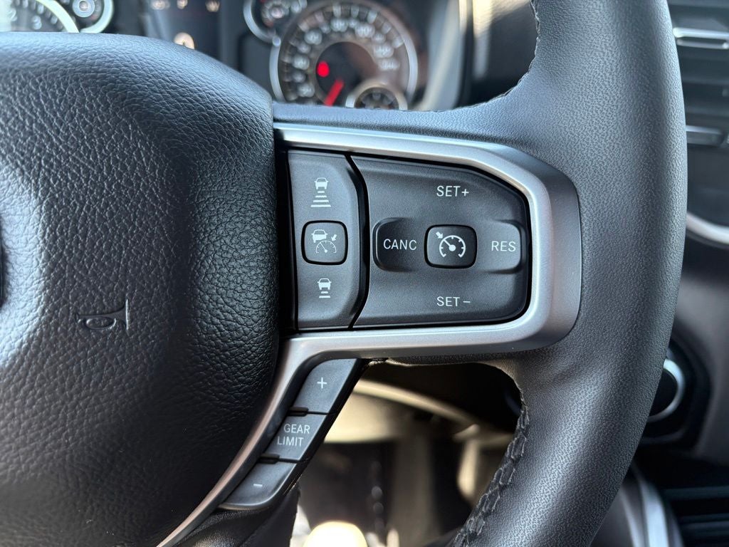 2025 RAM 1500 Big Horn Crew Cab 4x4 5'7' Box
