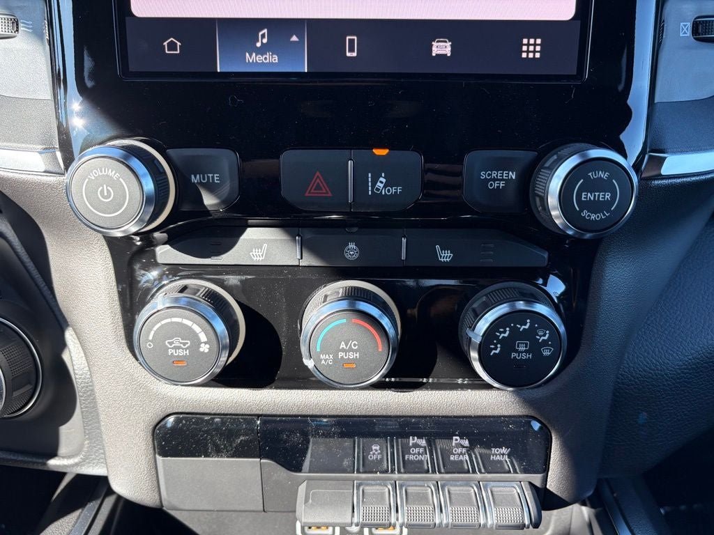2027 RAM Ram 1500 RAM 1500 BIG HORN CREW CAB 4X4 5'7' BOX