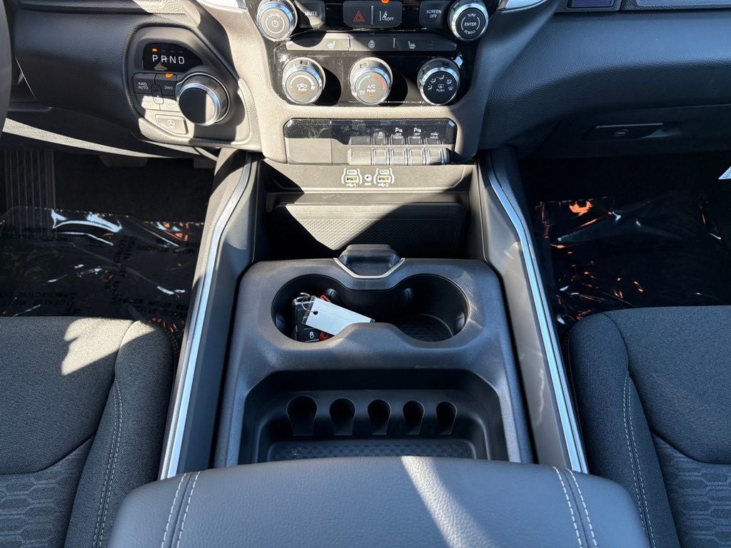 2027 RAM Ram 1500 RAM 1500 BIG HORN CREW CAB 4X4 5'7' BOX
