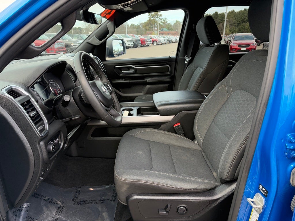 2025 RAM 1500 Big Horn Crew Cab 4x4 5'7' Box