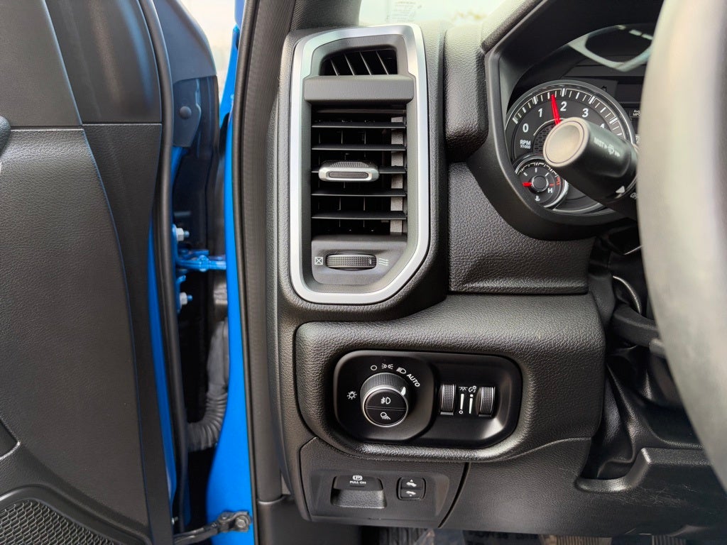 2025 RAM 1500 Big Horn Crew Cab 4x4 5'7' Box