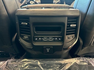 2026 RAM Ram 1500 RAM 1500 LIMITED CREW CAB 4X4 5'7' BOX