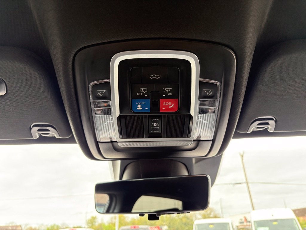 2023 RAM 1500 Limited Crew Cab 4x4 5'7' Box