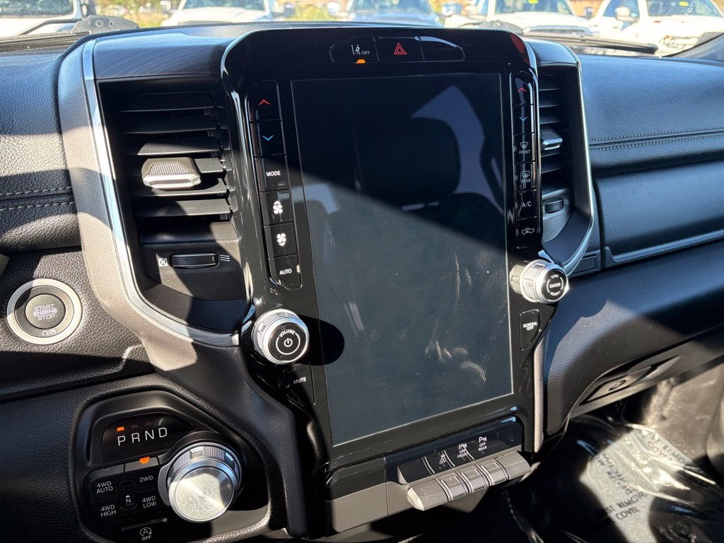 2025 RAM 1500 Laramie Crew Cab 4x4 5'7' Box