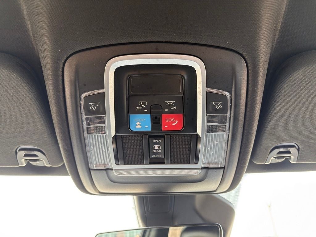 2025 RAM 1500 Laramie Crew Cab 4x4 5'7' Box