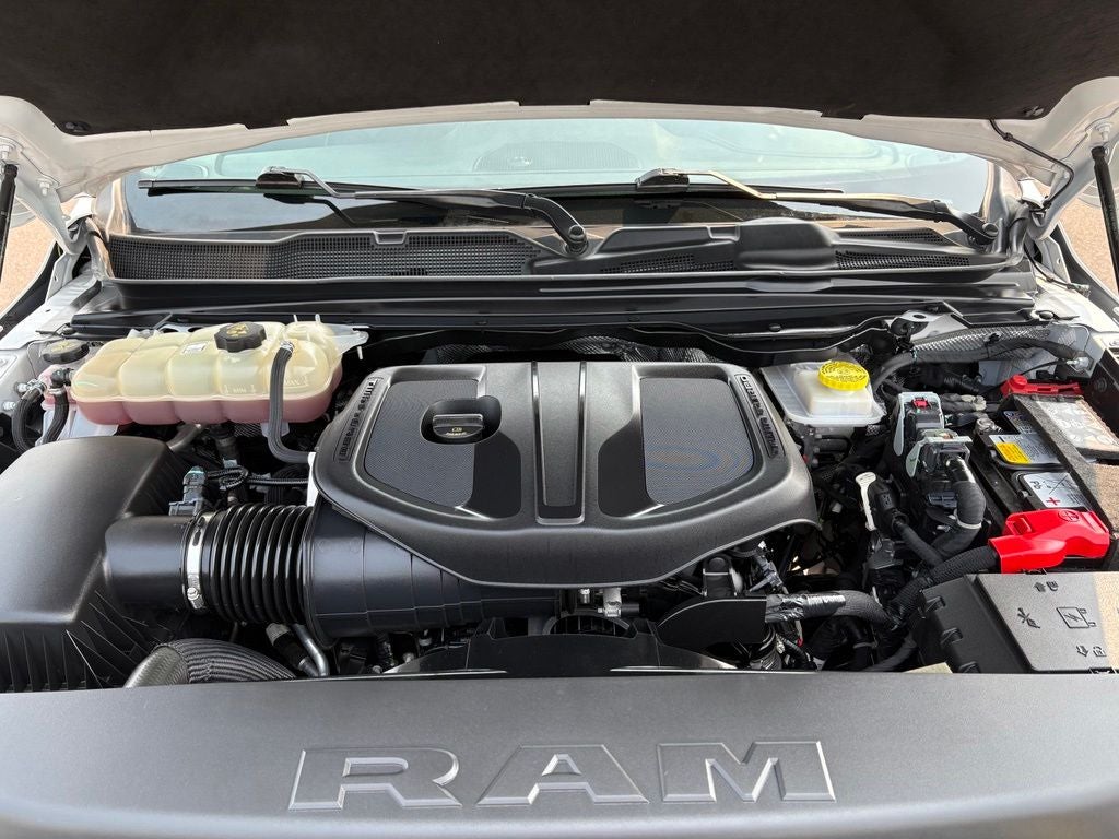 2025 RAM 1500 Laramie Crew Cab 4x4 5'7' Box