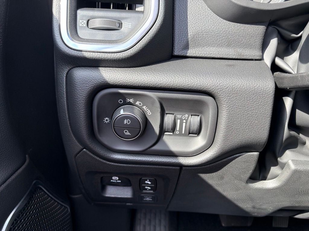 2027 RAM Ram 1500 RAM 1500 LARAMIE CREW CAB 4X4 5'7' BOX